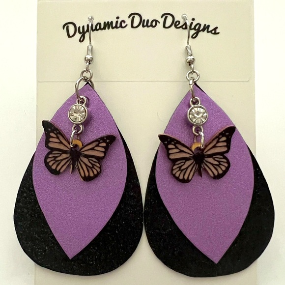🎉 Host Pick 🎉 Butterfly 🦋 charm faux leather earrings - Picture 5 of 6